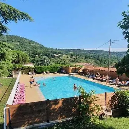3 Etoiles - Piscine - Eeigai
